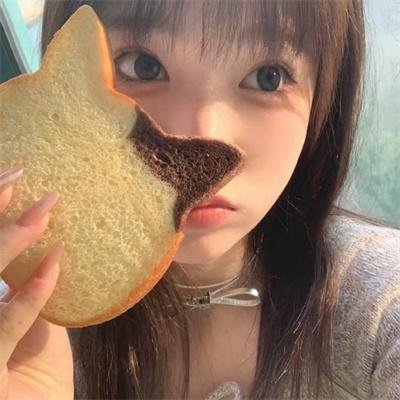 女孩,母亲与恶魔